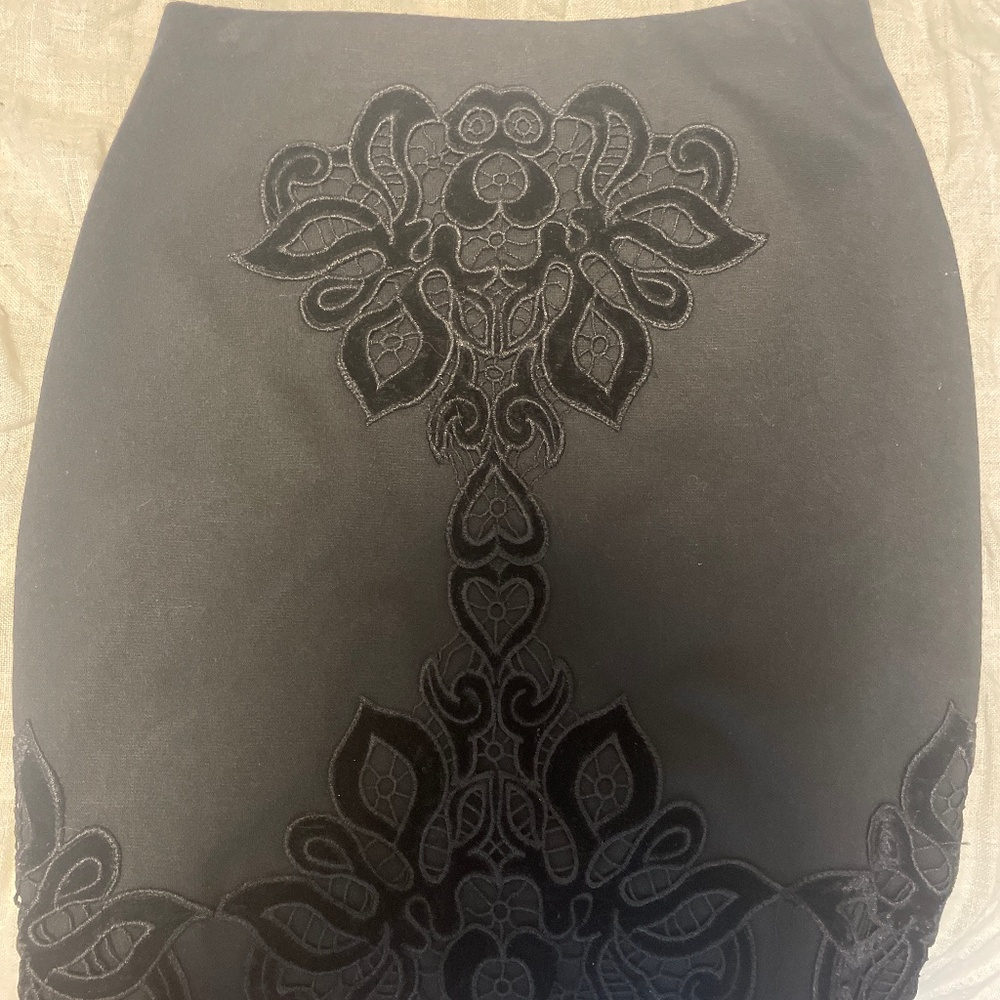 LF black skirt